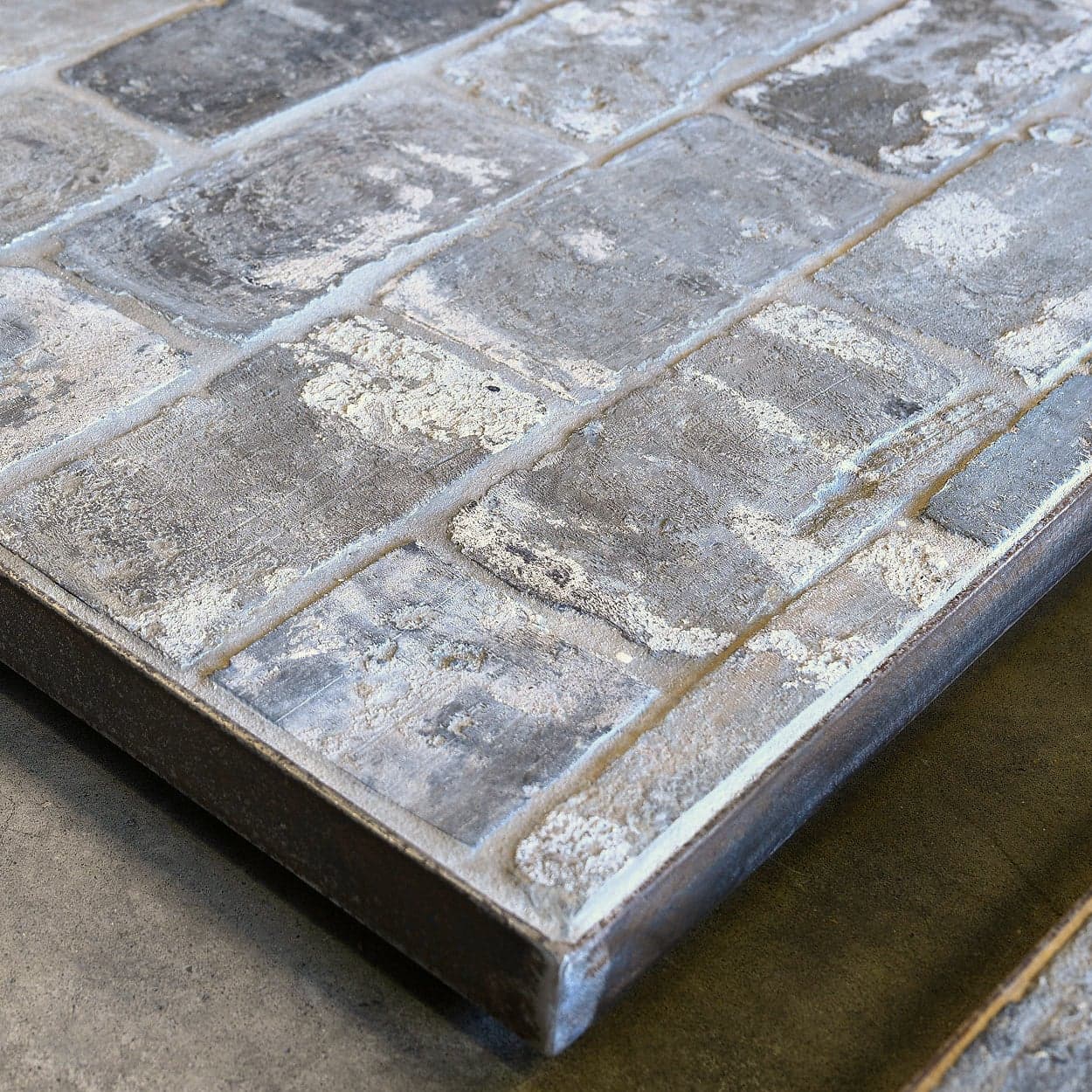 Vintage Pavers Blue detail