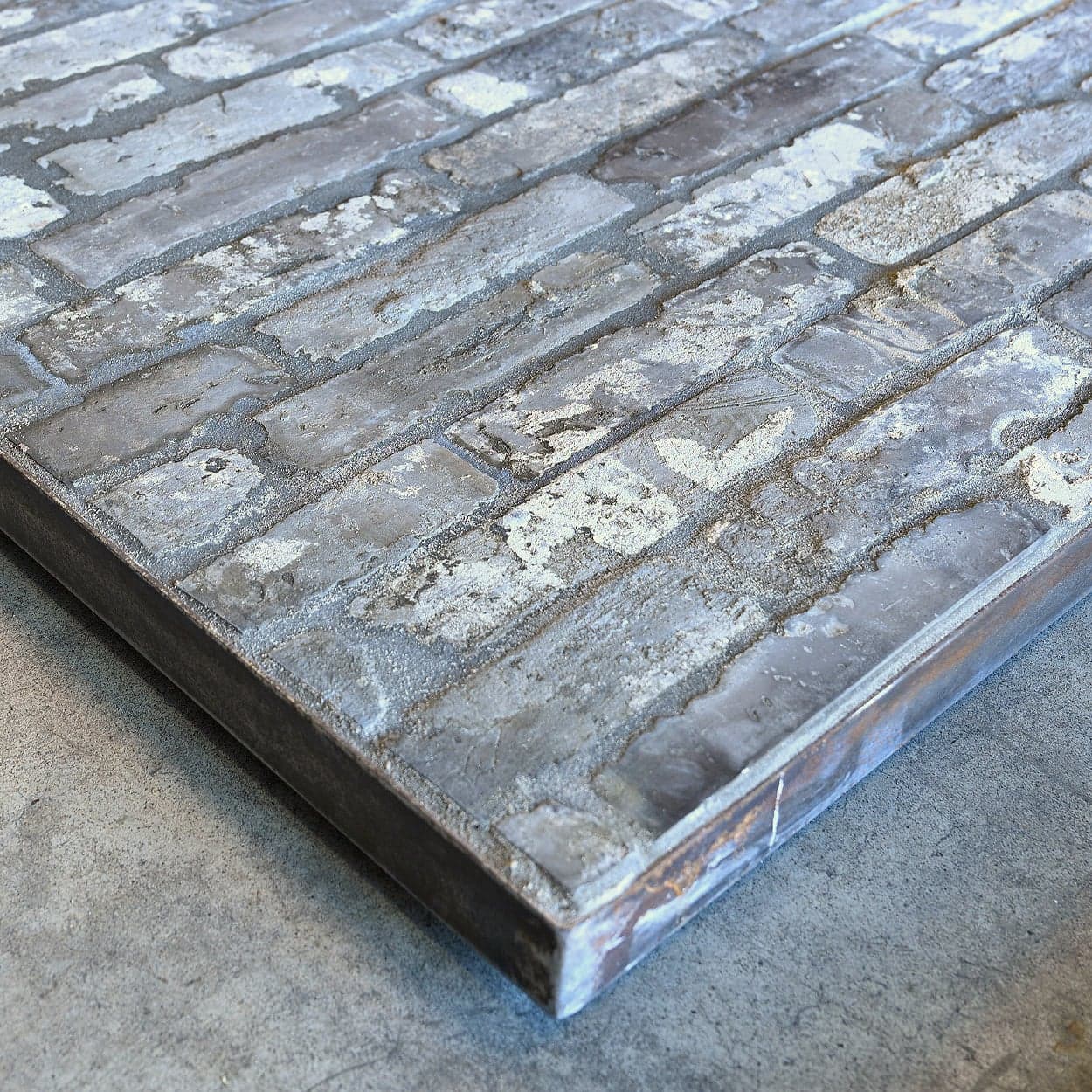 Heritage Bricks Blue detail